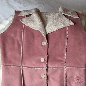Elegant Mauve Shearling Vest